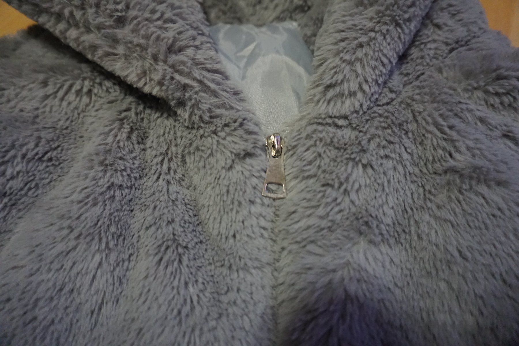 Vestes: Winter Kuscheljacke, Grau, ca. Grösse M – D'occasion à Zürich par einalemjena 4